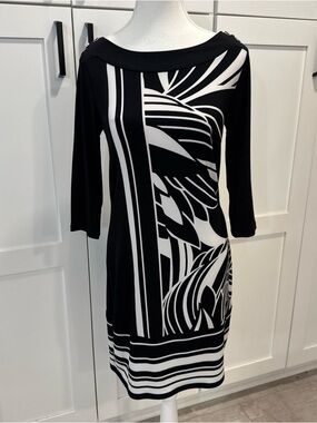 White House Black Market Graphic Print Jersey knit Boatneck Dress button XS